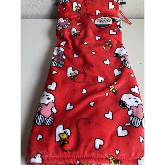 Peanuts Snoopy Heart Valentine's Day Throw Red Super Soft 60 X 70” Woodstock NEW - Picture 3 of 13